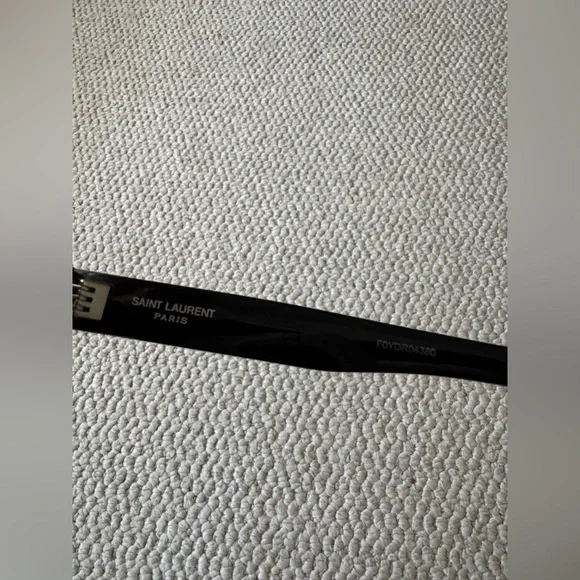 Saint Laurent SL507 - like brand new